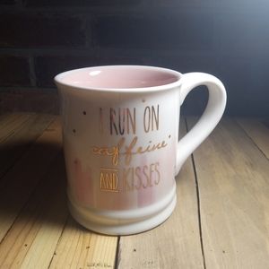 I Run on caffeine and kisses Mug